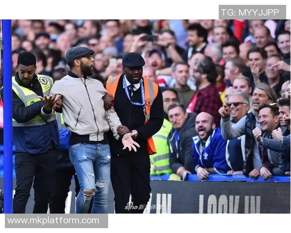 切尔西狂胜阿森纳五球逆转震撼全场精彩瞬间回顾与分析