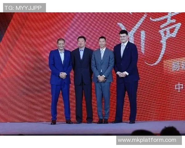 姚明与众多明星亲密合影瞬间回顾展现篮球巨星的魅力与友谊