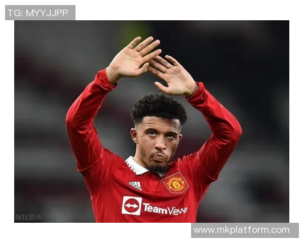 曼联逆转那不勒斯全场沸腾精彩瞬间回顾与战报分析