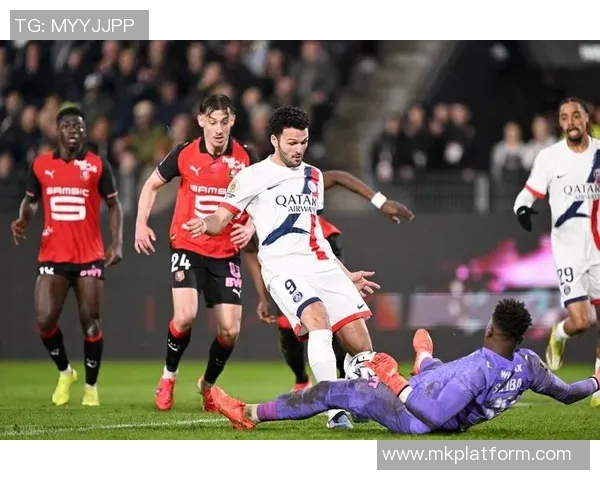 英超惊天冷门巴黎圣日耳曼大胜AC米兰点球大战瞬间点燃全场激情 英超惊天冷门巴黎圣日耳曼大胜AC米兰点球大战瞬间点燃全场激情