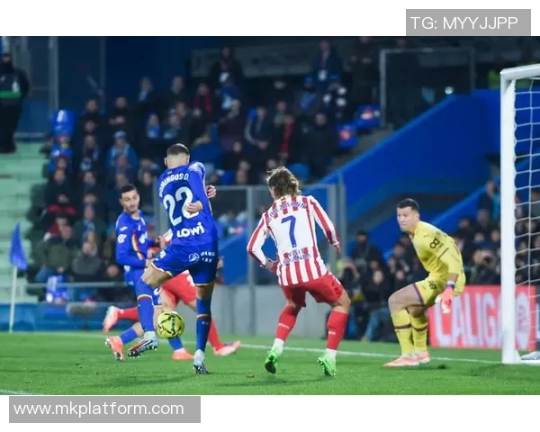 意甲激战那不勒斯逆转马竞乌龙球成比赛转折点引发转会热议