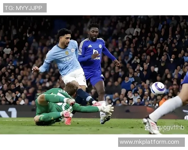 英超惊现冷门巴黎圣日耳曼3比0战胜AC米兰引发全场震撼 英超惊现冷门巴黎圣日耳曼3比0战胜AC米兰引发全场震撼