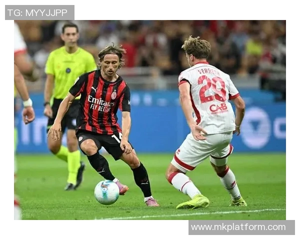 中超精彩对决尤文图斯大胜AC米兰引发全场热烈反响