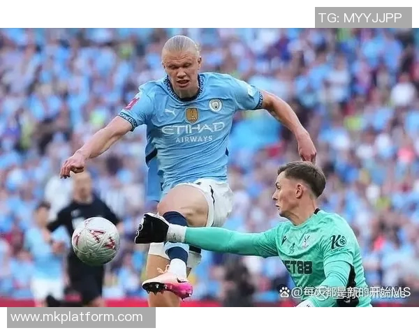 切尔西友谊赛大胜本菲卡争议判罚引发全场热议