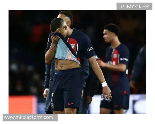 德甲惊天逆转巴黎圣日耳曼4-3力克多特蒙德历史冷门引发全场沸腾